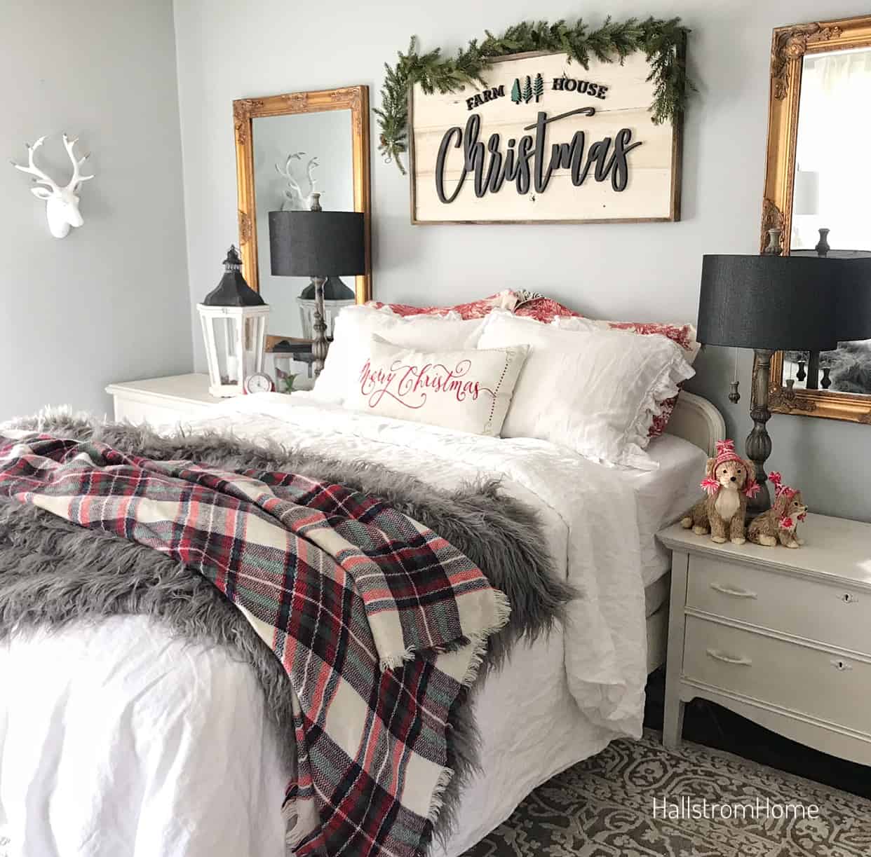 31 Minimalist Christmas Bedroom Ideas » Lady Decluttered