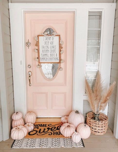 Charming Pink Fall Decorations for Your Home