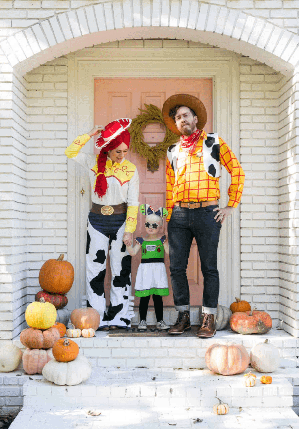 31 Easy Halloween Costumes for a Family of Three » Lady Decluttered