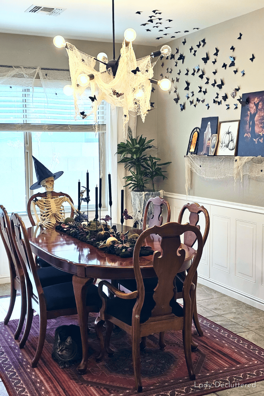 20 Classy Halloween Dining Room Decor Ideas » Lady Decluttered