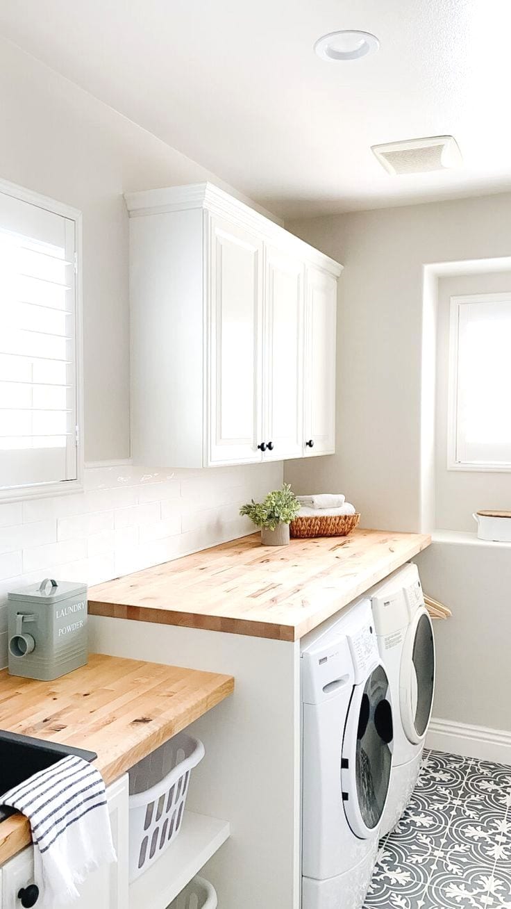 22 Minimalist Laundry Room Ideas » Lady Decluttered