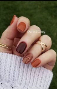 21 Super Easy Fall Nail Designs » Lady Decluttered