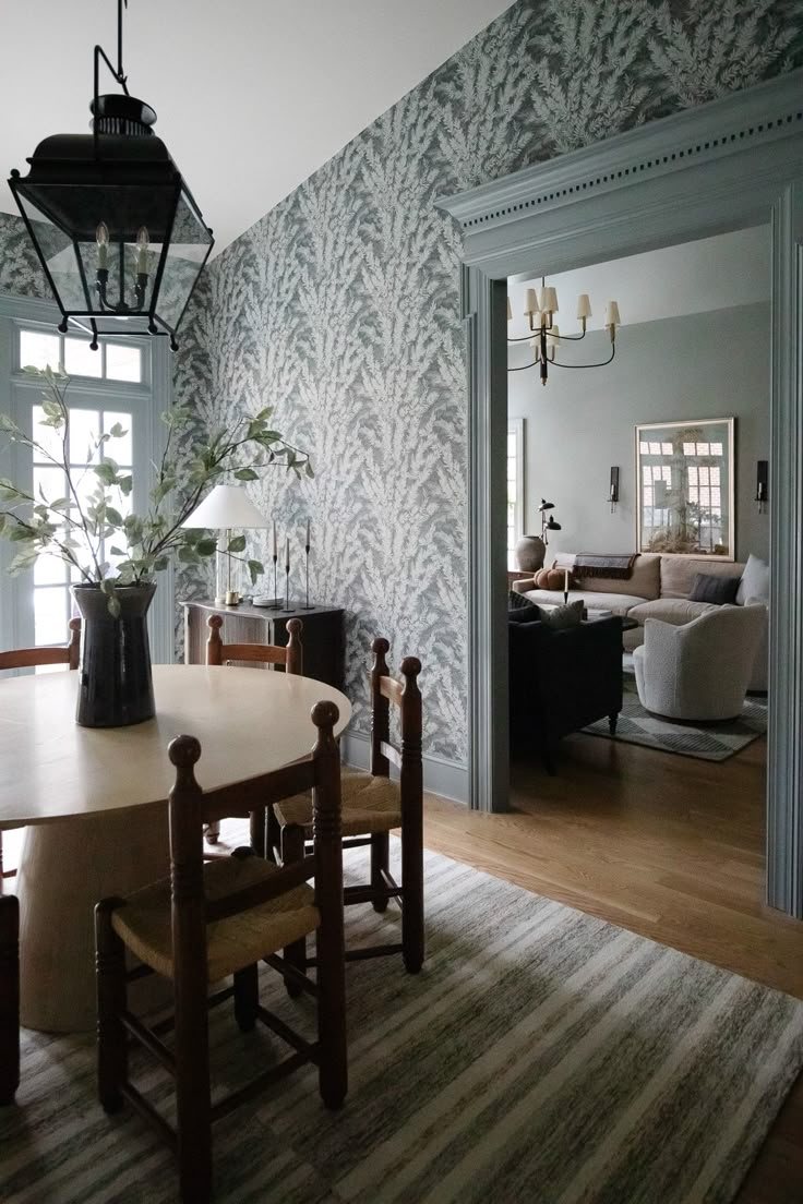 24 Dining Room Wallpaper Ideas » Lady Decluttered