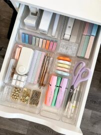 16 Desk Drawer Organization Ideas » Lady Decluttered