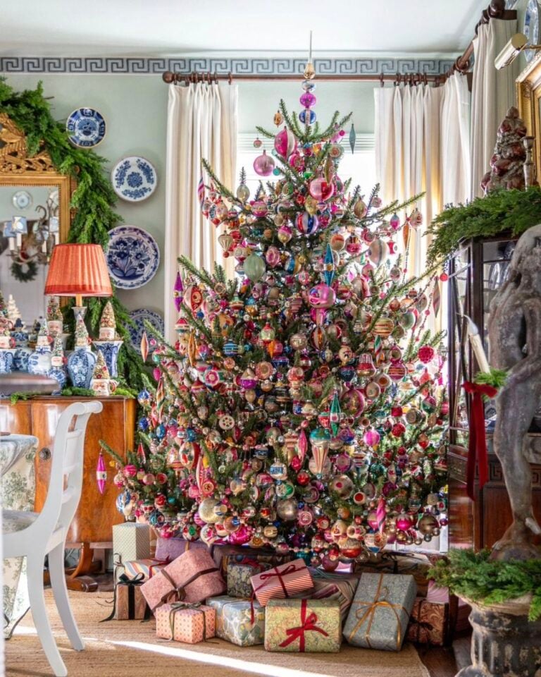 25 Themed Christmas Tree Ideas » Lady Decluttered