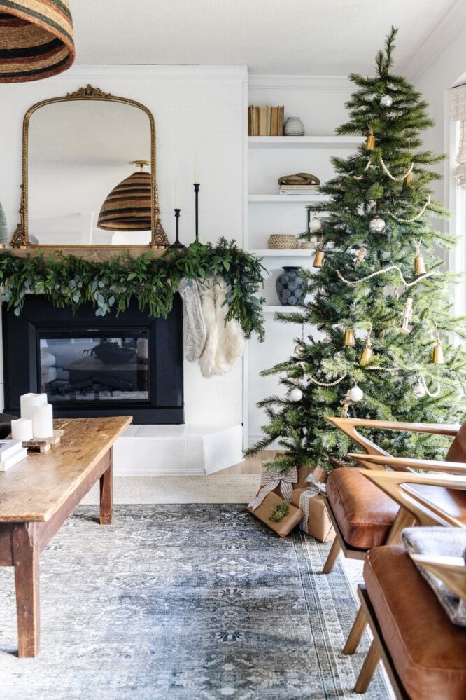 20 Modern Farmhouse Christmas Décor Ideas » Lady Decluttered